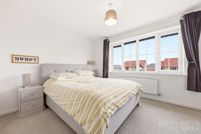 3 bed Detached for sale Image 11