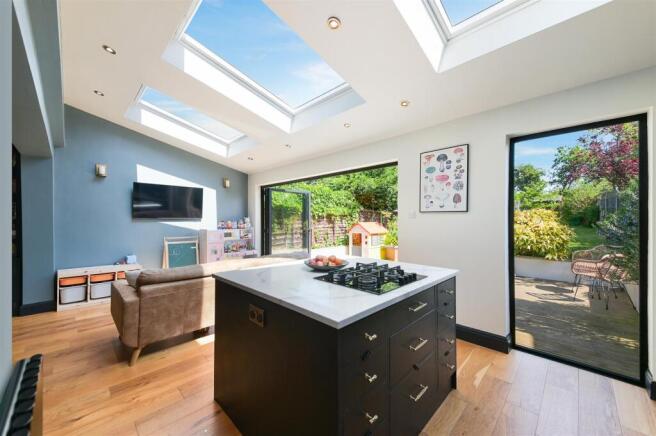 ROUNDWOOD WAY,84 - (17).jpg