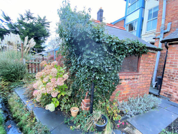 Photo 25