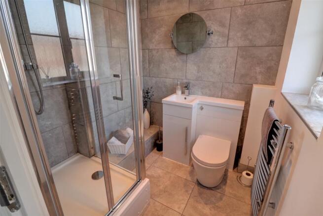 Master en-suite