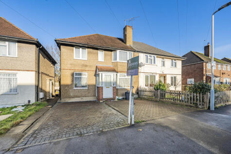 Ashwood Avenue, Hillingdon