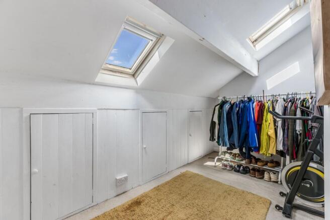 4 bed Terraced for sale Image 11