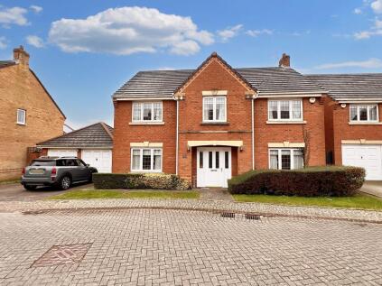 Lon Lindys, Rhoose, CF62