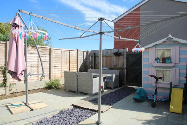 Photo 9
