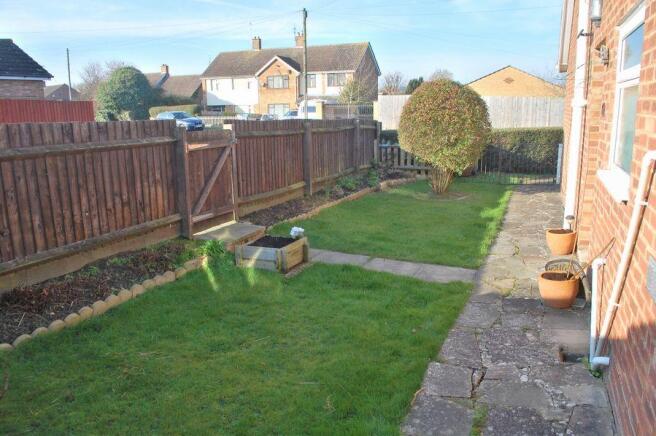 SIDE GARDEN