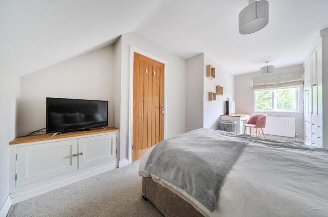 3 bed Semi-Detached Bungalow for sale Image 6