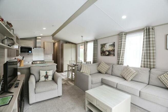2 bed Park Home for sale Image 8
