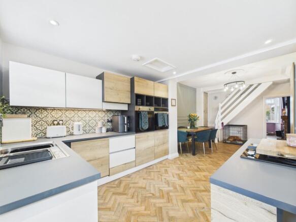 Kitchen/Dining Area