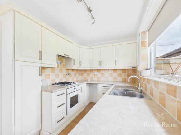 2 bed Bungalow for sale Image 4