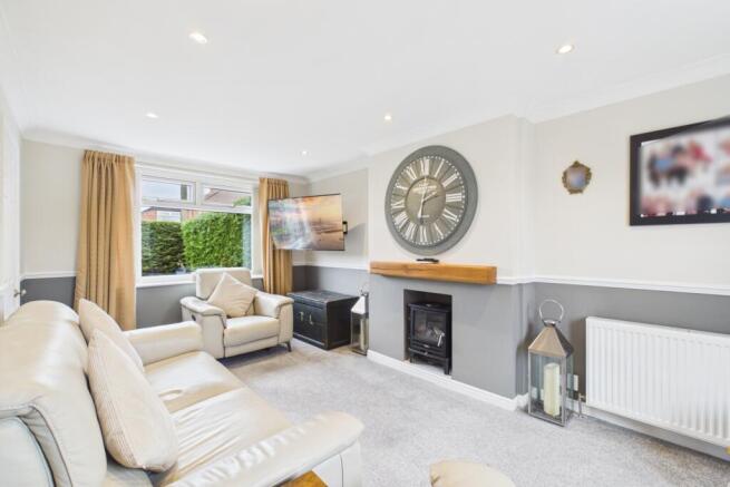 3 bed Semi-Detached for sale Image 7