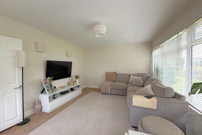 Meadowside, Angmering, BN16 photo 4