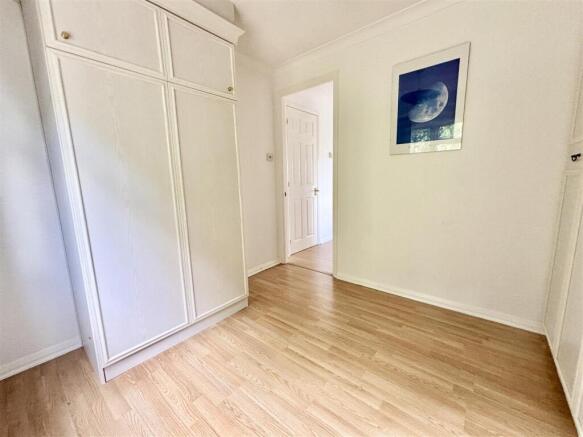 2 bed Park Home for sale Image 11