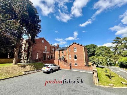 Silvan Court, Macclesfield