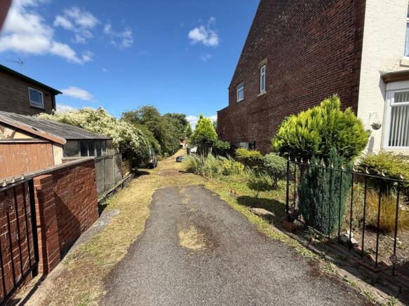 3 bed Detached for sale Image 12