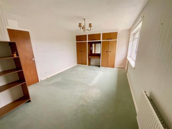 2 bed Flat for sale Image 7