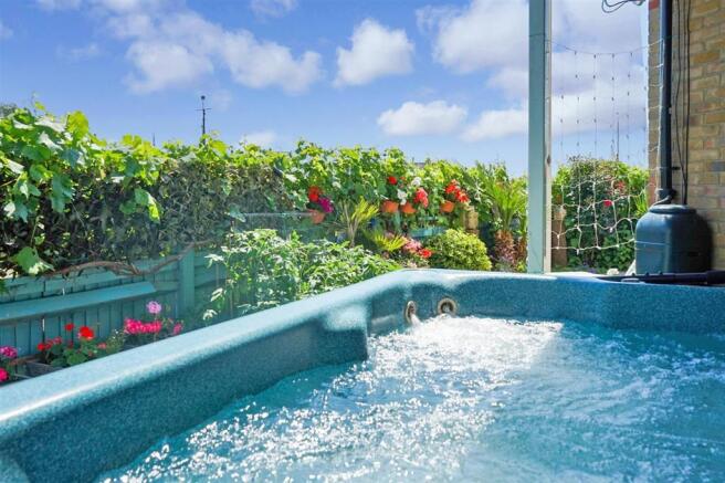 Jacuzzi Garden