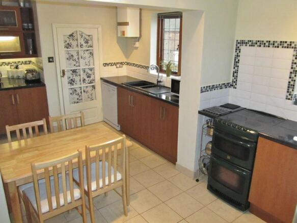 KITCHEN 1