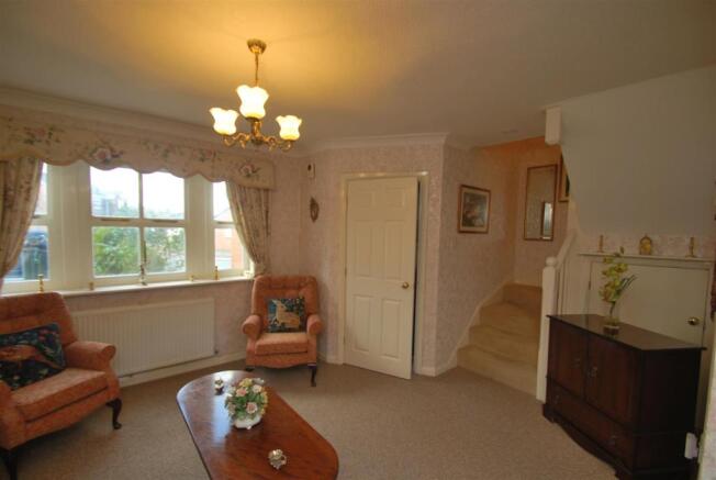 6 Sherwood Grove - Living Room 2.JPG