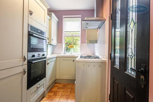 3 bed Terraced for sale Image 4