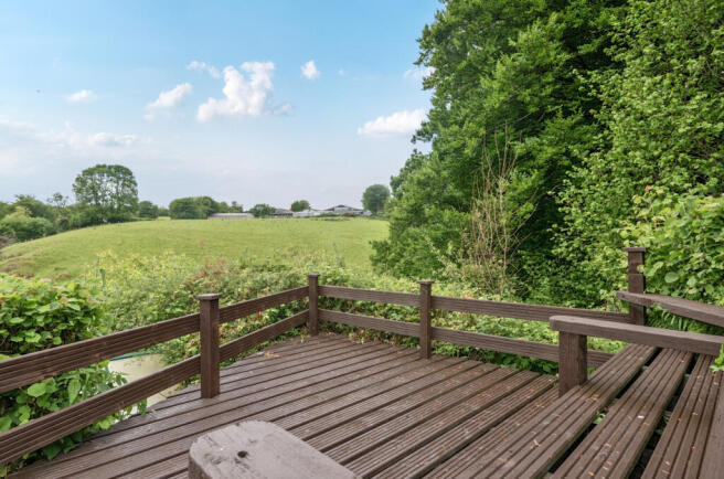 1299272-2-68370a2...