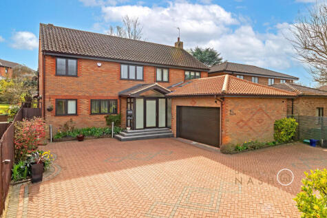 Colesbourne Drive, Milton Keynes, MK15