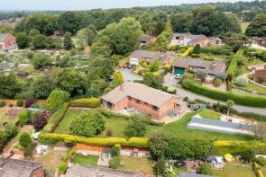 35, Torr Rise, Tarporley CW6 0UE