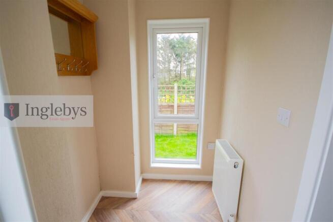 2 bed Park Home for sale Image 9