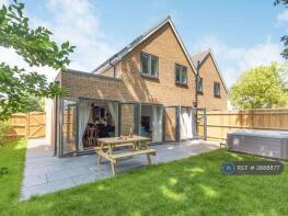 24a, Glynn Road, Peacehaven BN10 8AT