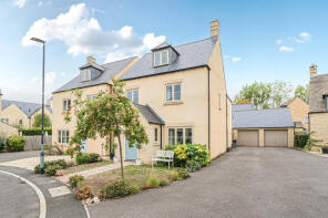 5, Concorde Crescent, Fairford GL7 4GB
