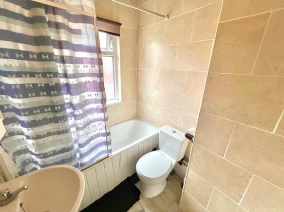5 bed Terraced to rent Image 6