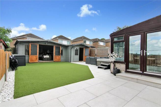 3 bed Semi-Detached for sale Image 8