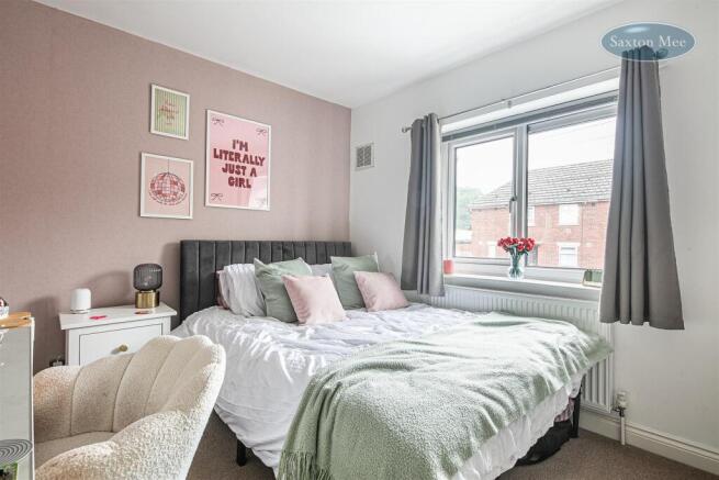 3 bed Terraced for sale Image 11