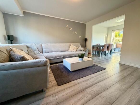 3 bed Semi-Detached for sale Image 7