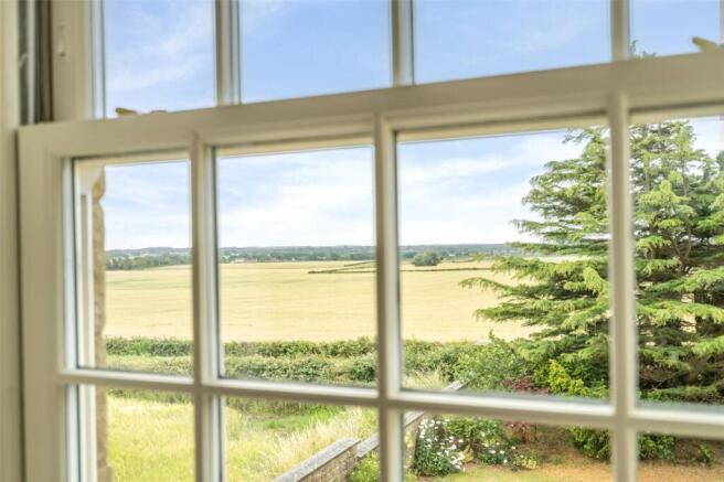 4 bed Detached for sale Image 10