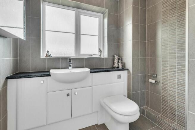 En-Suite (Bedroom One)