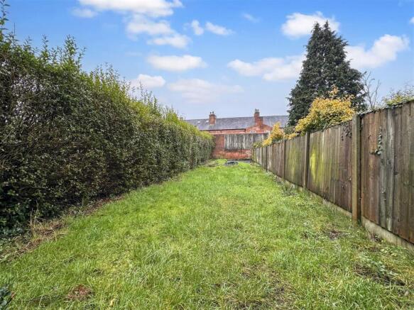 Generous Private Garden 510