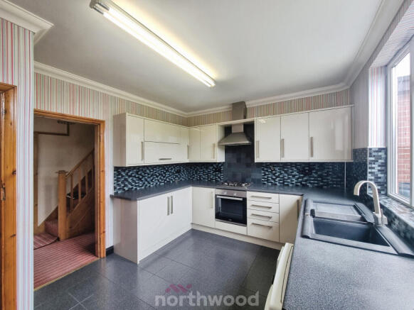 2 bed Semi-Detached for sale Image 11