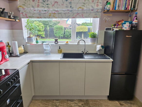 Thames Close, Hogsthorpe, Skegness, PE24 5PJ photo 4