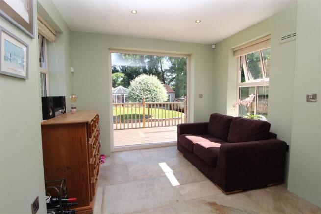 SITTING AREA
