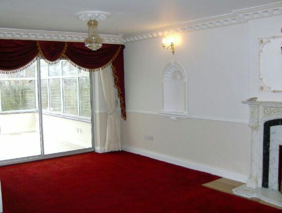 Lounge/Dining Room