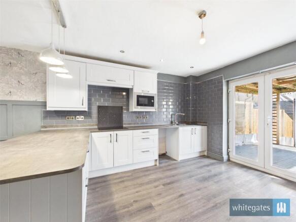 4 bed Town House for sale Image 6