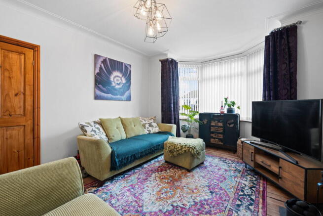 4 bed Semi-Detached for sale Image 12
