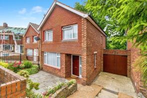 58, Warren Close, Southampton SO16 6BJ
