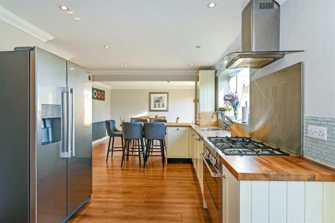 Kitchen/Breakfast Room