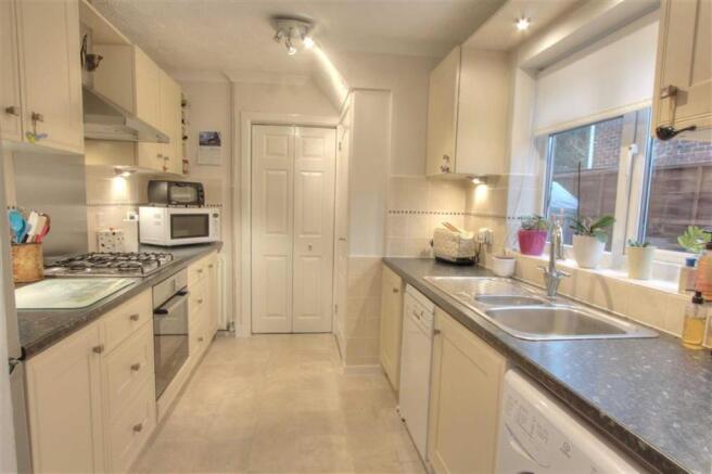 Kitchen: