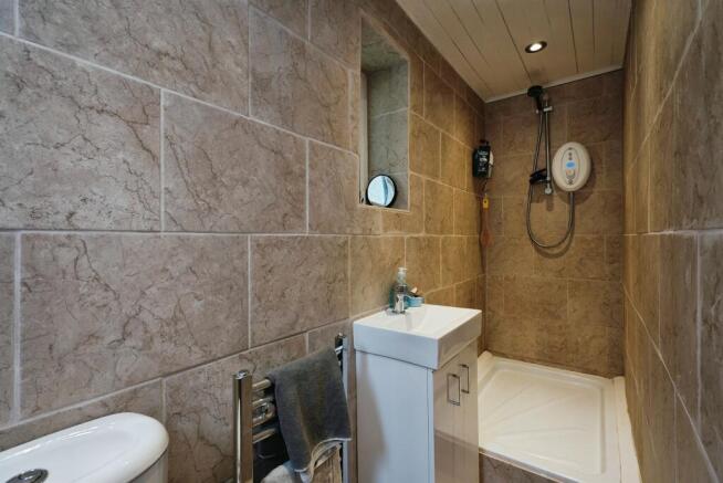 2 bed Terraced for sale Image 8