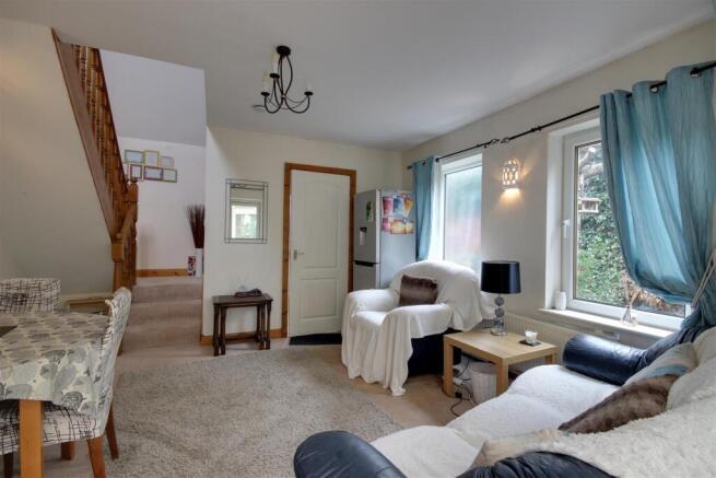 6 bed Detached for sale Image 8