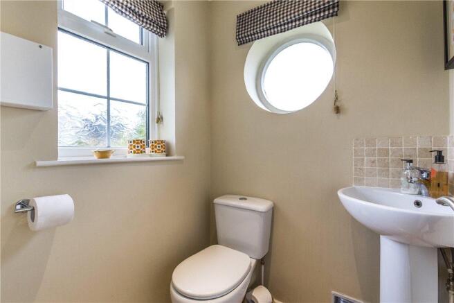 Cloakroom / Wc