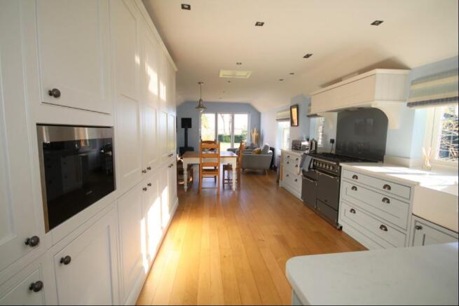 Kitchen-Diner-Family