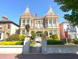Flat 2, 118, Alexandra Road, Southend-on-sea SS1 1HB